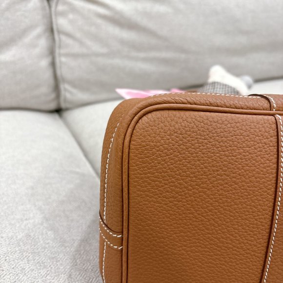 99% NEW GARDEN PARTY 36, GOLD LEATHER, PICS UPDATED! - Picture 7 of 14